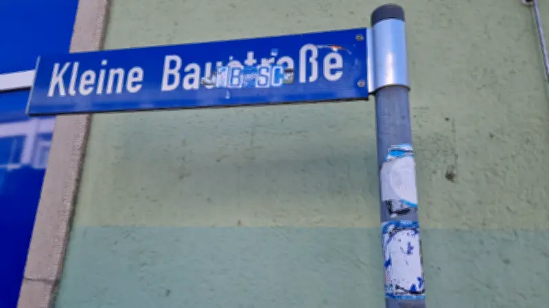 Vandalismus in Prenzlau: Ärger über zugeklebte Verkehrsschilder - Rathaus ergreift Gegenmaßnahmen