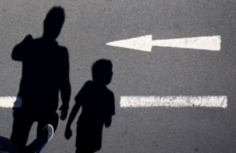 Vaterschaft anfechten: Fachanwalt erklärt neue Rechte für leibliche Väter und kommende Änderungen