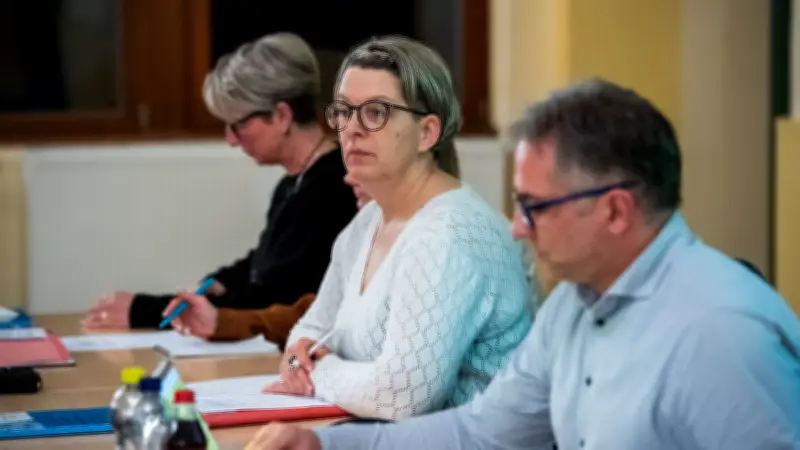 Verbandsgemeinde An der Finne: Bürgermeisterin Monika Ludwig tritt nach Abwahl-Beschluss zurück