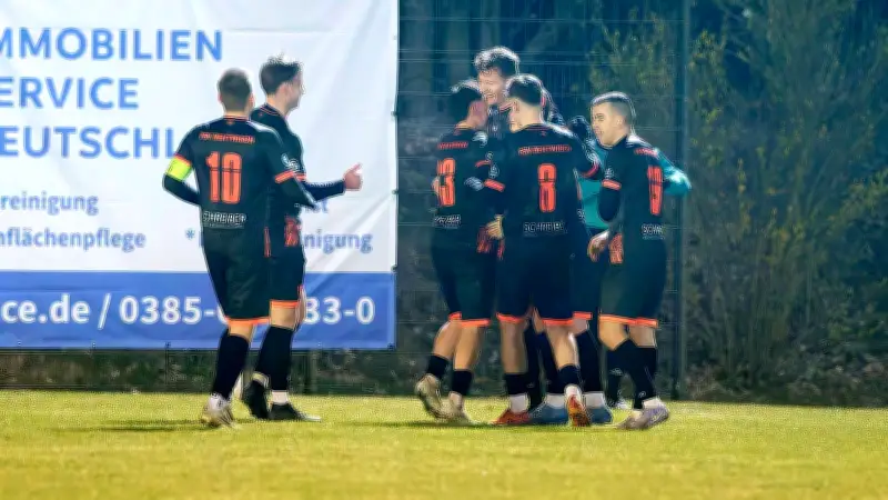 Verbandsliga MV: Spitzenreiter stolpern - Bentwischs Tim Hermann schießt Dreierpack