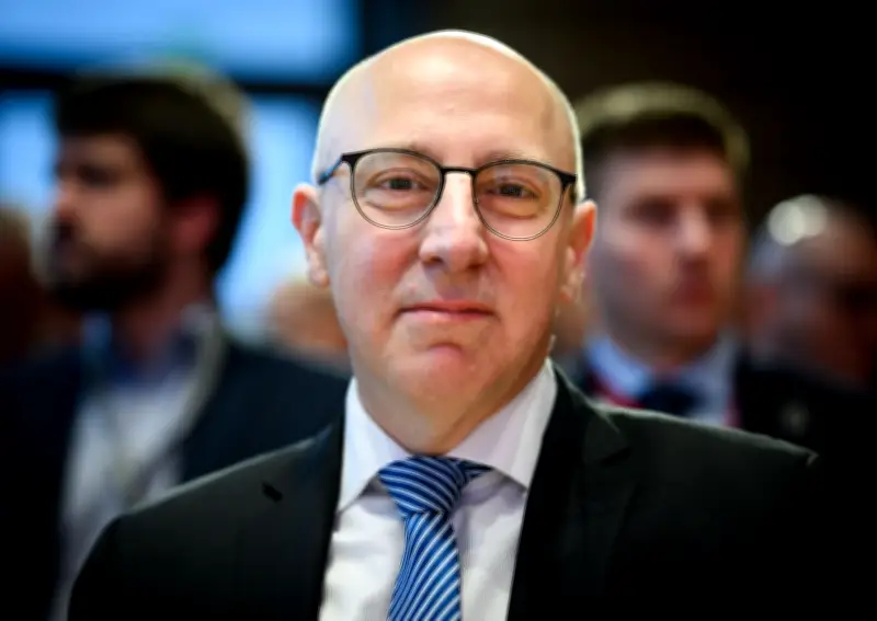 Verfassungsschutzreform: Mehr Befugnisse und stärkere Kontrolle geplant