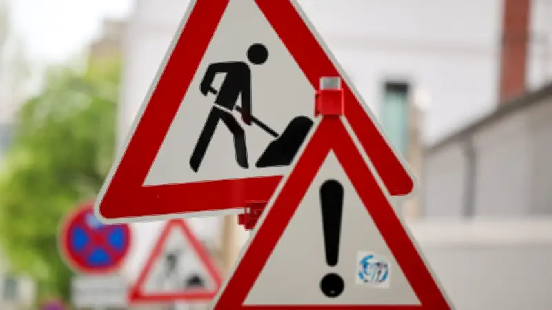 Verkehrseinschränkungen in Waren: Große Wasserstraße für Bauarbeiten gesperrt