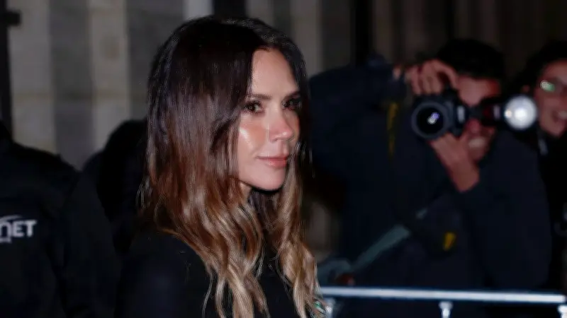 Victoria Beckham: Vom Spice-Girl zur globalen Stilikone und erfolgreichen Unternehmerin