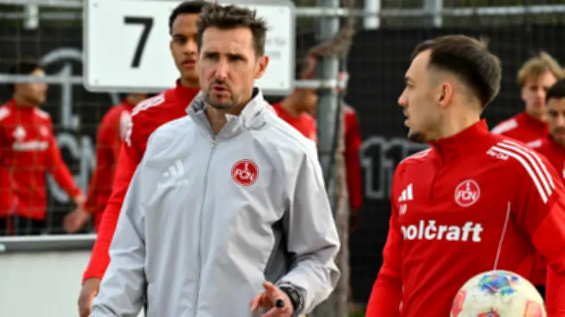 Video-Folter für Club-Profis: Kloses harte Analyse nach Nürnberger Heimpleite