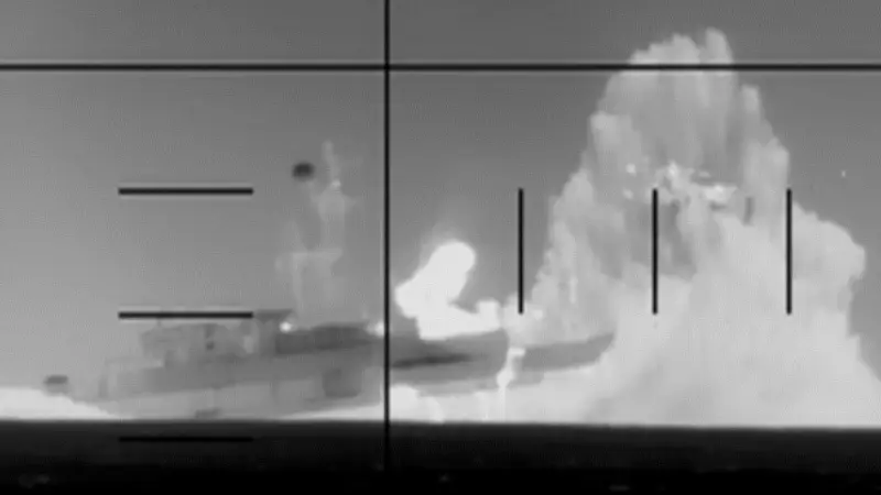 Video zeigt US-U-Boot-Angriff: Iranisches Kriegsschiff im Persischen Golf versenkt