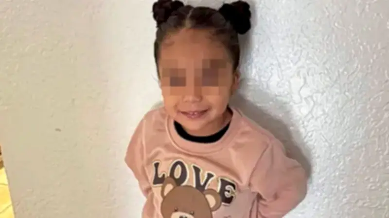 Vierjährige verschluckt Knopfzelle: Batterie ätzt Loch in Speiseröhre – Kind im künstlichen Koma