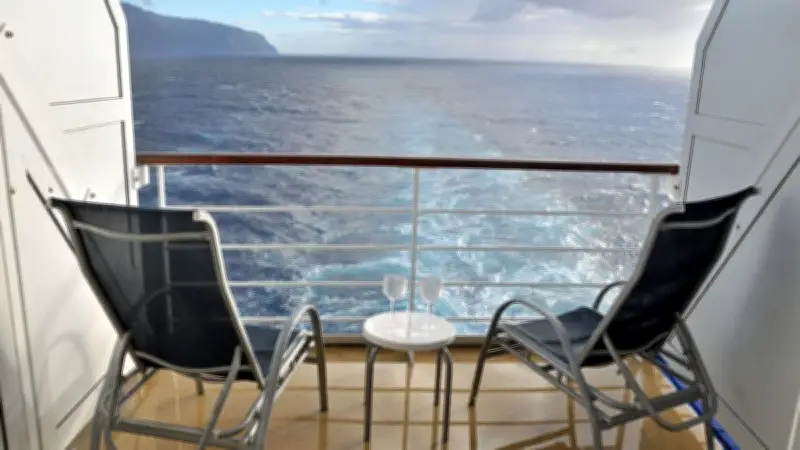 Viraler Schlaf-Trend auf Kreuzfahrt-Balkonen: Reedereien warnen vor Sicherheitsrisiken