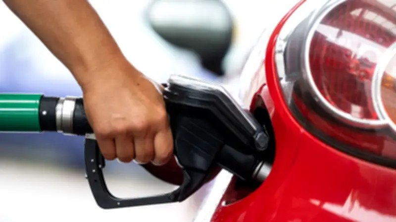 Vollständige Lager, trotzdem steigende Benzinpreise: Experten kritisieren Preistreiberei