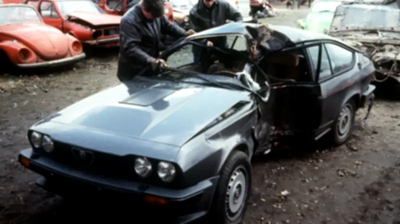 Vom DDR-Fußballidol zum Staatsfeind: Das ungeklärte Ende von Lutz Eigendorf