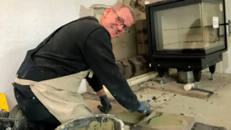 Vom DDR-Sperrgebiet zum Eierlikör mit Udo Lindenberg: Ein Ofenbauer erfüllt sich seinen Lebenstraum