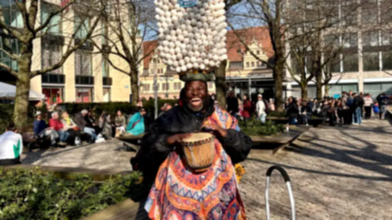 Vom Rekordhalter zum Obdachlosen: Die tragische Geschichte des Eierhut-Manns