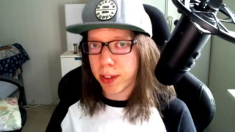 Vom vermeintlich Hässlichen zum Glücklich-Verheirateten: YouTubers virales Video führt zur großen Liebe