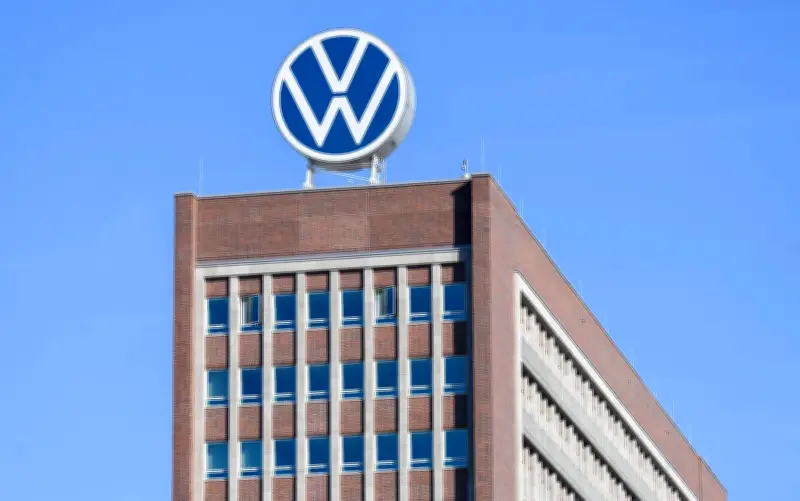 VW Betriebsversammlung: Erster Blick auf E-Golf 9 und Prämien-Forderungen