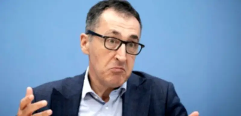 Wahl in Baden-Württemberg: Warum Özdemirs Erfolg in der türkischen Community auf Kritik stößt