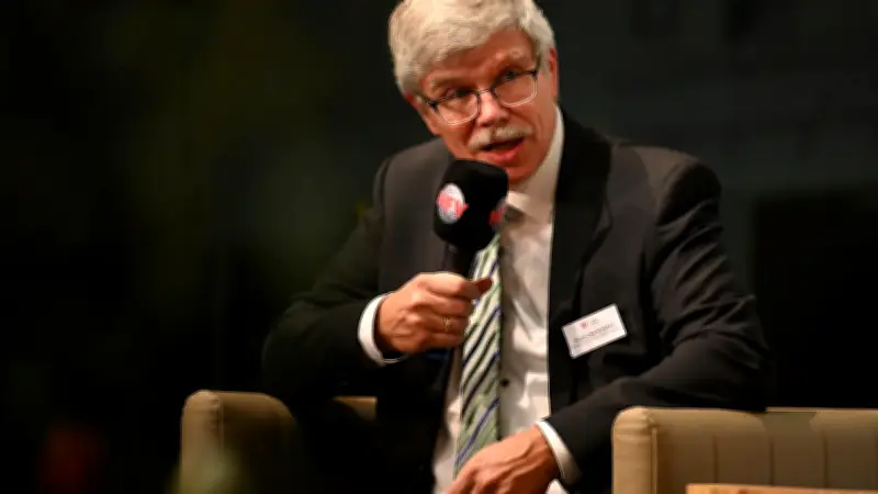 Wahl-Krimi beim NFV: DFB-Vizepräsident Schaffert übersteht knappe Wiederwahl