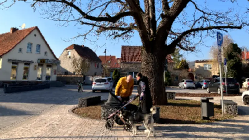 Wallhausen gestaltet Bäckerplan neu: Eiche wird zentraler Treffpunkt