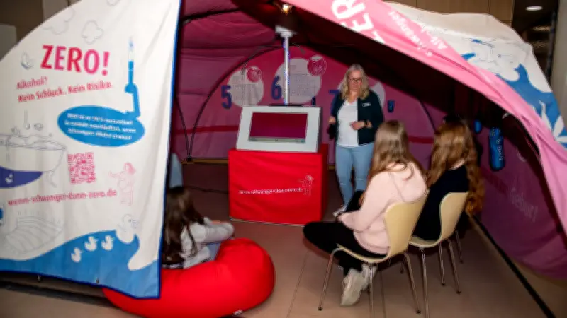 Wanderausstellung ZERO in Boizenburg: Schüler lernen über Alkohol in der Schwangerschaft