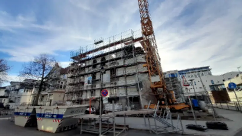 Warnemünder Frust-Villa: Eigentümer verspricht Fertigstellung bis Ende 2026