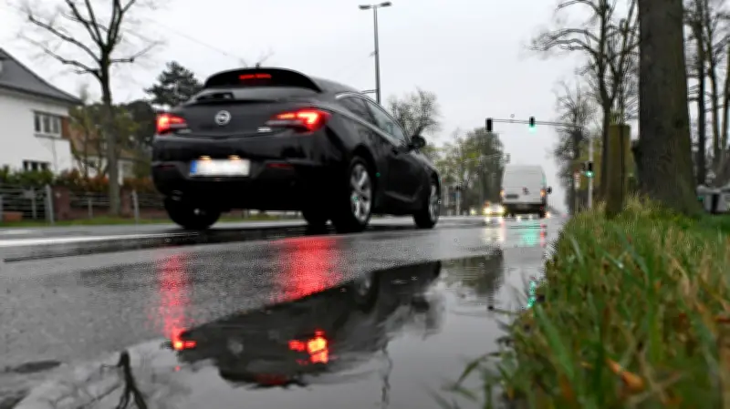 Wechselhaftes Wetter in Sachsen-Anhalt: Regen, Gewitter und Sturmböen auf dem Brocken