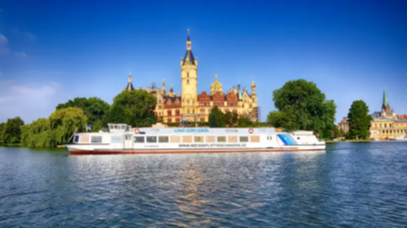 Weiße Flotte startet tägliche 4-Seen-Rundfahrten in Schwerin mit neuen Preisen