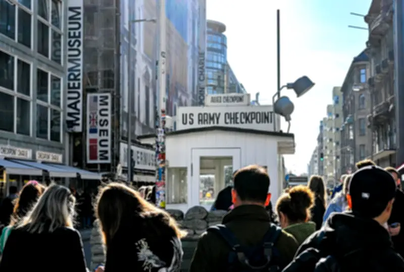 Wettbewerb für Bildungsort am Checkpoint Charlie in Berlin-Kreuzberg gestartet