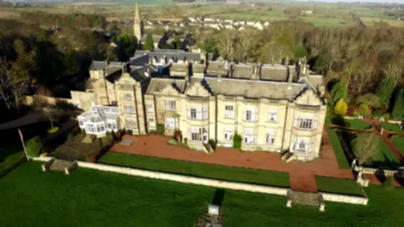 Wie in Hogwarts: Barca-Stars staunen über ihr luxuriöses Prachtschloss-Hotel in England