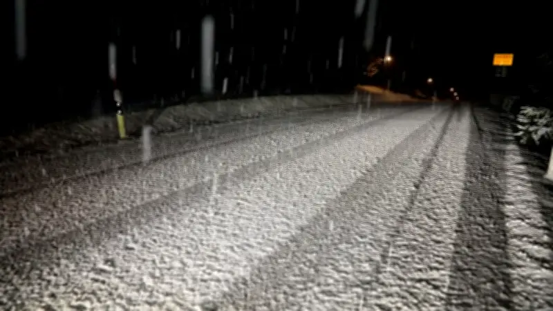Winter kehrt zurück: Schnee und Glätte bremsen Frühlingsgefühle aus
