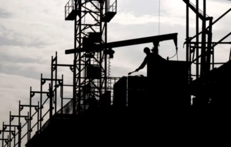 Wirtschaftsstimmung in Berlin-Brandenburg bleibt gedämpft - Krieg im Nahen Osten verschärft Unsicherheit