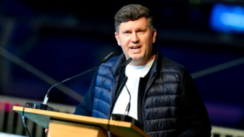 Wolfsburgs Traum-Duo: Schicker und Schäfer als heiß diskutierte Nachfolger für Christiansen