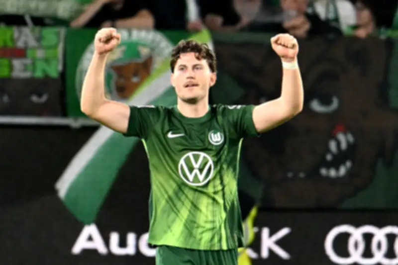 Wolfsburgs Trio kehrt zurück - Trainer Hecking spürt Verunsicherung im Abstiegskampf