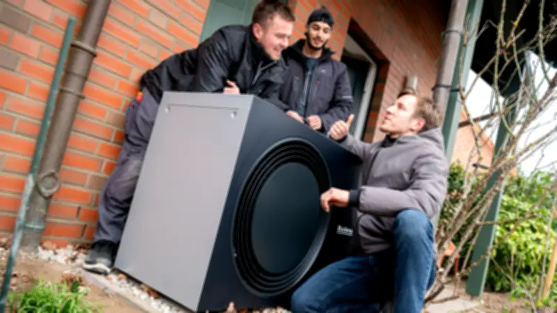 Wärmepumpen dominieren Heizungssanierungen in Schwerin: Handwerk profitiert von Förderung