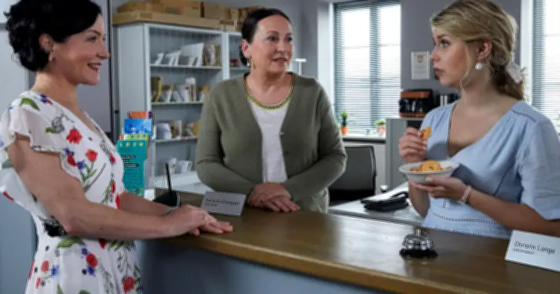 ZDF überrascht mit Zeitplan: Marisa Burgers Abschied bei Rosenheim-Cops erst im Herbst