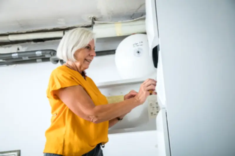 Zeitumstellung: Heizungs-Zeitschaltuhr manuell auf Sommerzeit umstellen