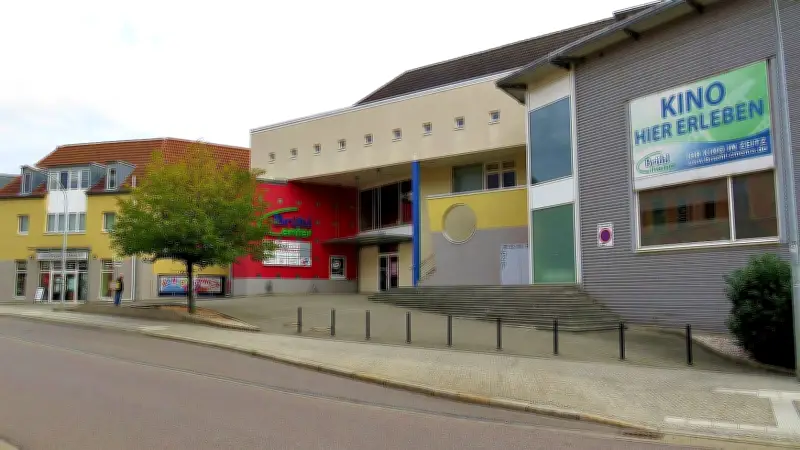 Zeitzer Domfreiheit: Vom Architekturwettbewerb zum Brühlcenter – ein ungelöstes Rätsel