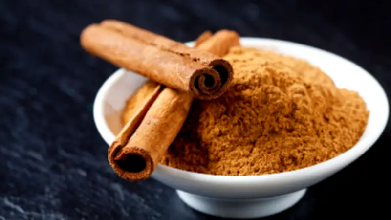 Zimt im Putzwasser: Experte warnt vor gefährlichem Reinigungstrend