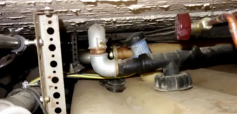 Zoll entdeckt illegale Tankstelle in Niedersächsischem Wohnhaus – 3200 Liter Heizöl