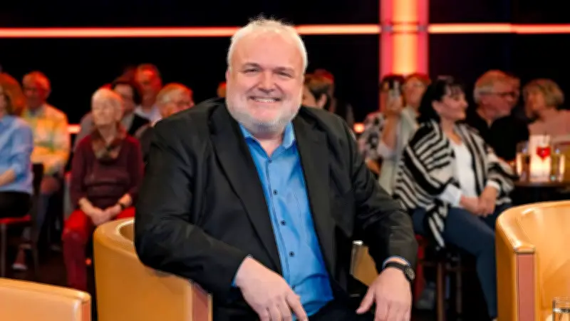 Zoo-Direktor Junhold lobt Tierpfleger im MDR: 'Kein Job nur zum Streicheln'