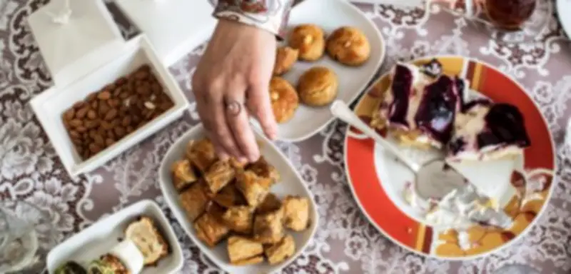 Zuckerfest nach Ramadan: Die spirituelle und kulturelle Bedeutung von Eid al-Fitr