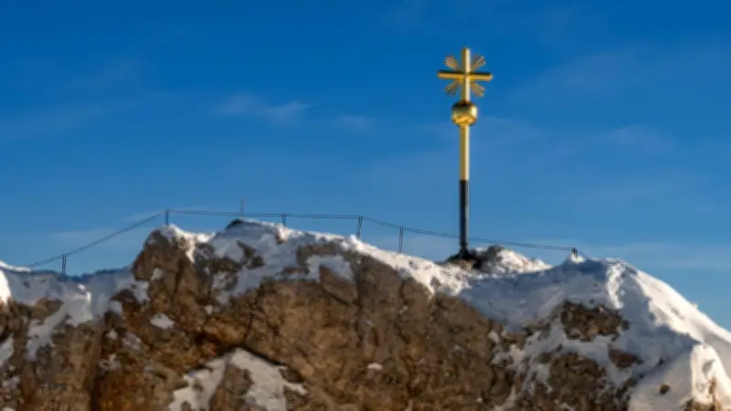 Zugspitze triumphiert: Drei Wetterrekorde für Deutschlands höchsten Berg