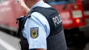 26-Jährige attackiert Bahnmitarbeiter mit Insulinstift bei Fahrkartenkontrolle