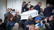 Abschied von Domenico (2): Ministerpräsidentin Meloni bei Beerdigung des Jungen mit erfrorenem Spenderherz