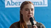 AfD prüft Sanktionen gegen Jungpolitikerin nach rassistischen und antisemitischen Äußerungen