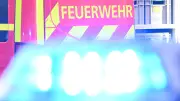 Ansbach: Zweijährige sperrt Mutter auf Balkon aus – Feuerwehr befreit 41-Jährige