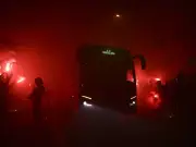 Attacke auf Atlético-Teambus vor Copa del Rey-Halbfinale: Scheibe zerstört