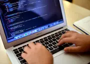 Bitkom-Studie zum Weltfrauentag: Vorurteile behindern Frauen in deutschen IT-Abteilungen massiv