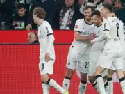 Borussia Mönchengladbach atmet auf: Stöger trifft im Jubiläumsspiel traumhaft