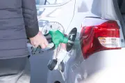 Bundesregierung prüft Tankstellenpreise: Keine Abzocke beim Sprit erlaubt
