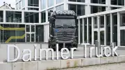 Daimler Truck verzeichnet Gewinneinbruch – Sparprogramm schreitet schneller voran