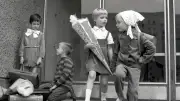 DDR-Kindheit: Wie Einschulung, Pionierlager und Jugendweihe bis heute nachwirken