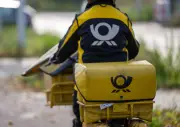 Deutsche Post: Pakete überholen Briefe erstmals im Umsatz - Digitalisierung verändert Geschäft